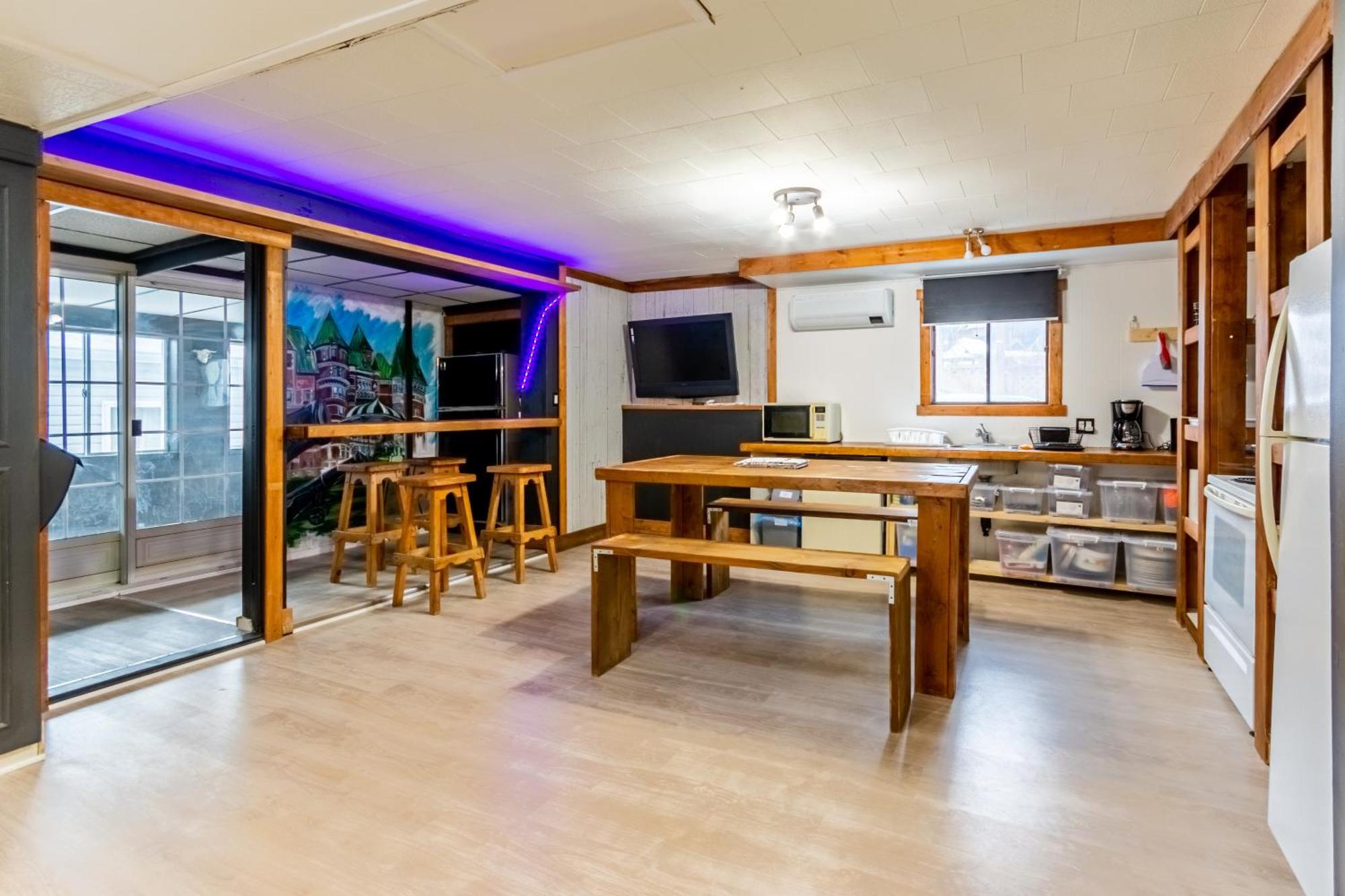 ลา ฮาลเต อินเตอร์เนชั่นแนล สมายล์คอนเนกต์ Bed & Breakfast ควิเบกซิตี้ ภายนอก รูปภาพ