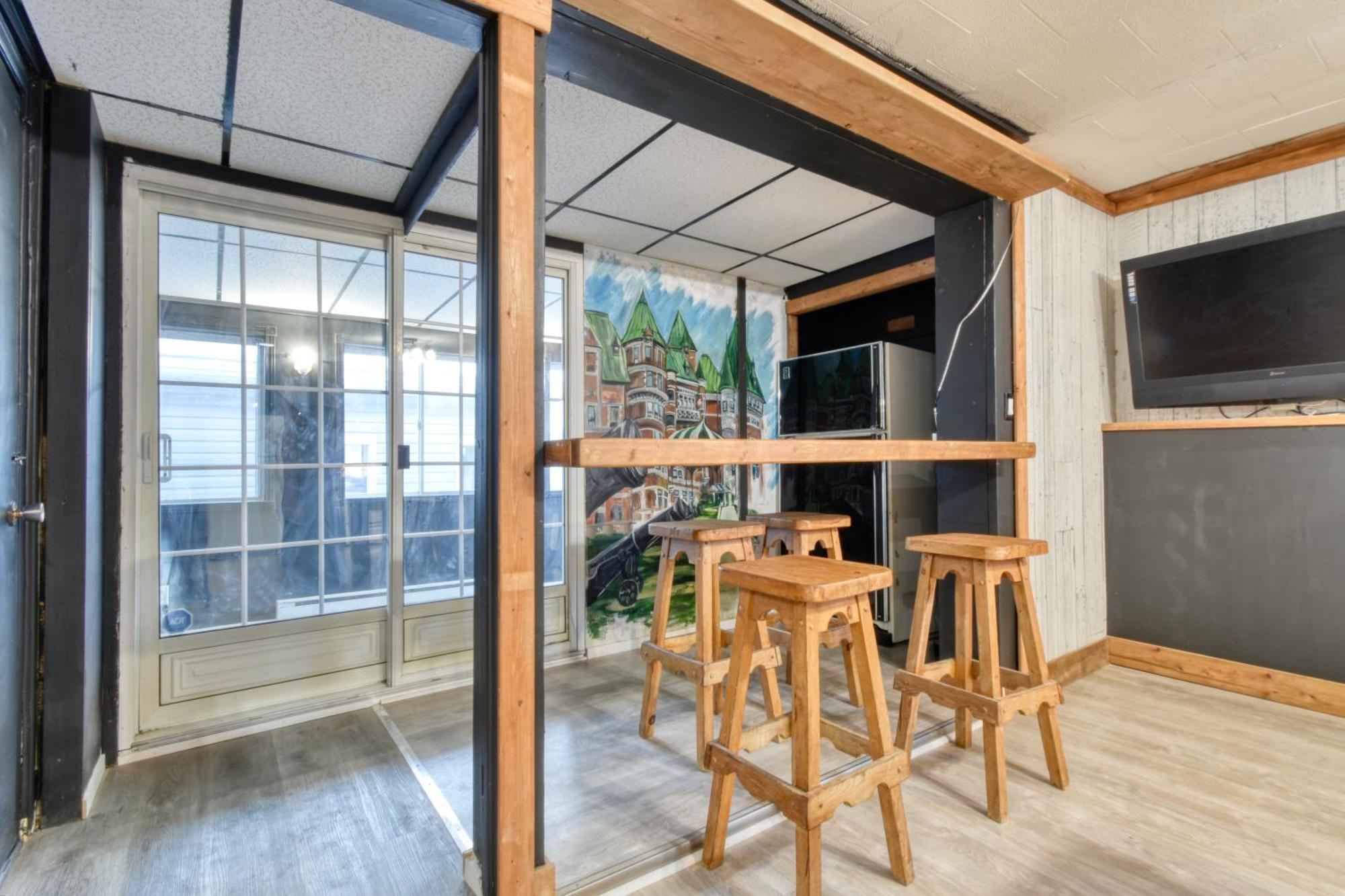 ลา ฮาลเต อินเตอร์เนชั่นแนล สมายล์คอนเนกต์ Bed & Breakfast ควิเบกซิตี้ ภายนอก รูปภาพ